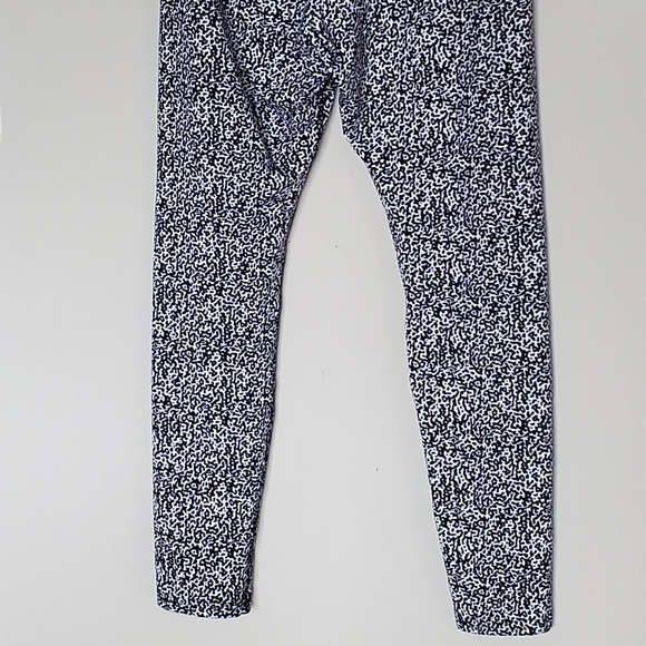 Nike Black & White Leggings Sz. M - Picture 4 of 7